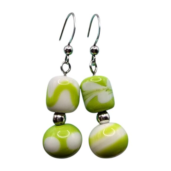 Artisan Pierced Glass Beaded Earrings Sterling Silver Green & White Geometric - Picture 1 of 6